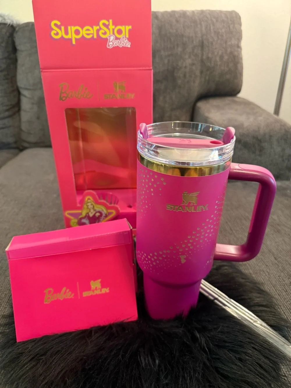 Stanley Barbie Hot Pink & Gold Travel Mug with Handle 40oz - Picture 2 of 8